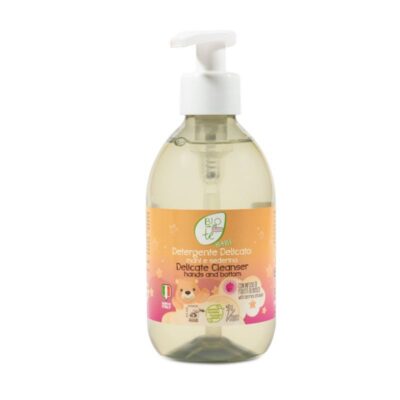 Biocontè Baby Delicate Cleanser βιολογικό απαλό καθαριστικό για μωρά με φυτικά εκχυλίσματα για πρόσωπο και σώμα.