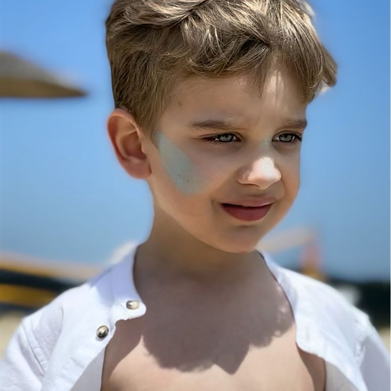 Etheleo Natural Zinc Sunstick Sunset Beige SPF 30 φυσικό αντηλιακό stick με ψευδάργυρο.