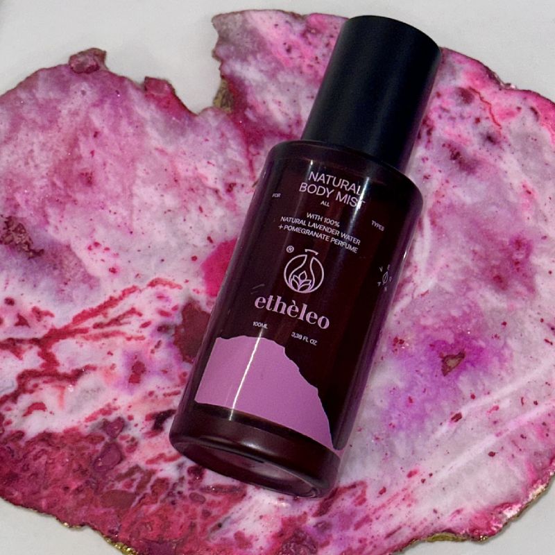 Etheleo Natural Body Mist Pomegranate 100ml με φυσικό ανθόνερο λεβάντας και άρωμα ρόδι.