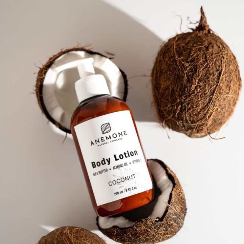 Anemone Body Lotion Καρύδα 250ml για βαθιά ενυδάτωση σώματος.