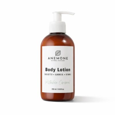 Anemone Body Lotion Φυστίκι Καραμέλα 250ml ενυδατικό γαλάκτωμα σώματος με βούτυρο καριτέ.