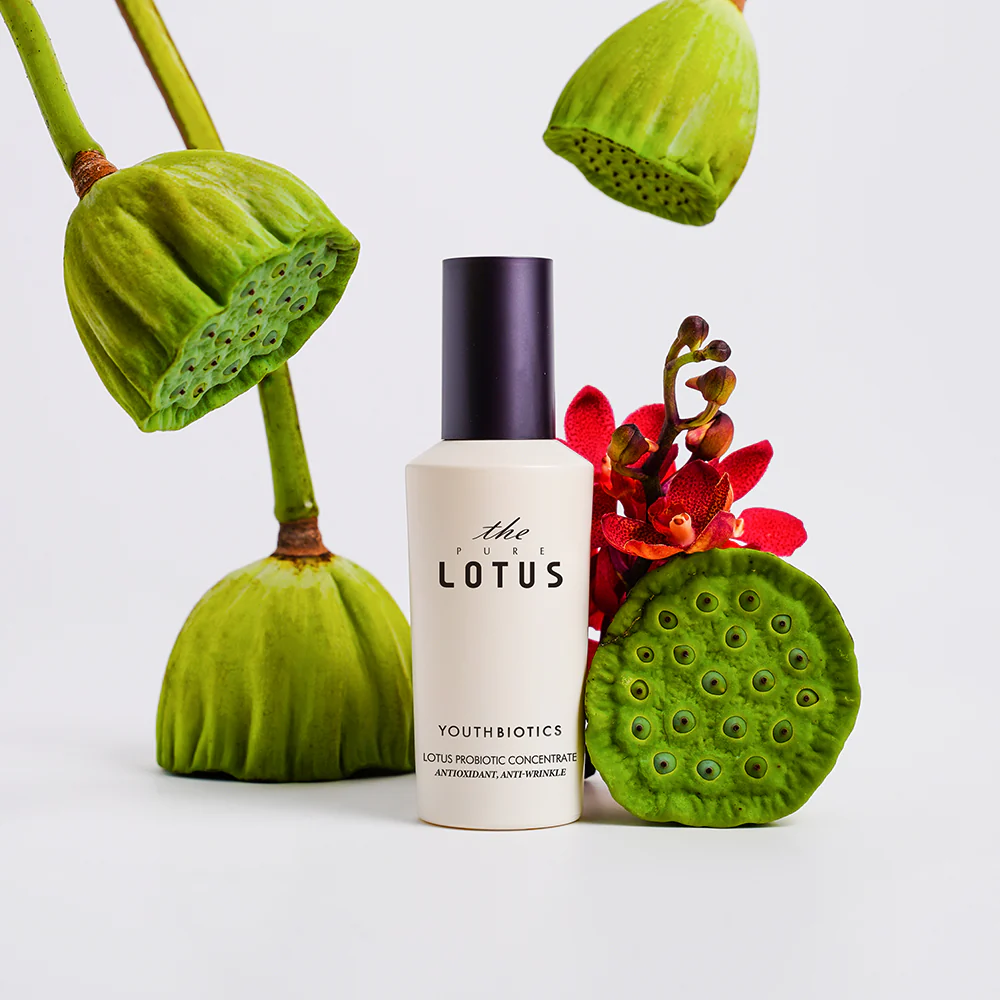 Youthbiotics Lotus Probiotic Concentrate ενυδατική εσάνς προσώπου με ζυμωμένο νερό λωτού Τζέτζου και 8 προβιοτικά.