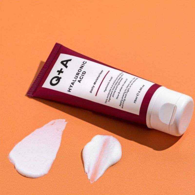 Q+A Hyaluronic Acid Moisturiser 75ml καθημερινή ενυδατική κρέμα προσώπου με υαλουρονικό οξύ.