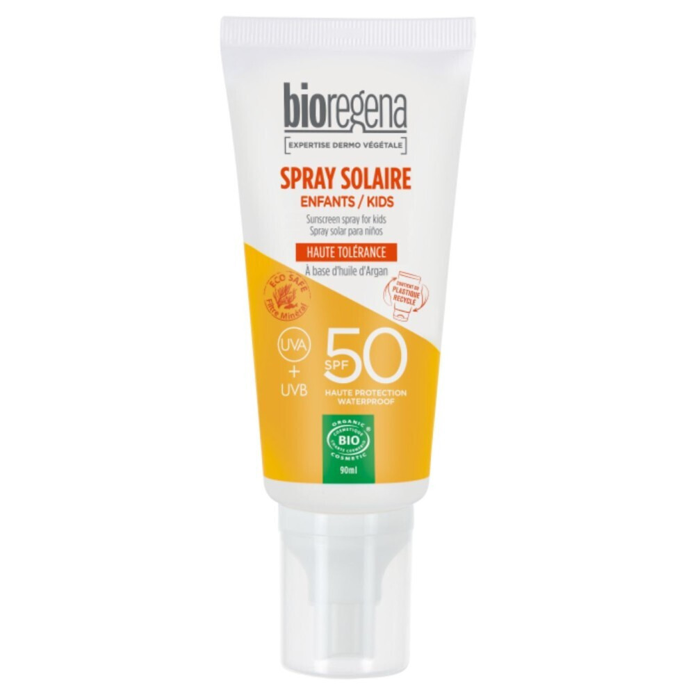 Bioregena Παιδικό Αντηλιακό Spray SPF50 90ml, ένα αντηλιακό υψηλής προστασίας ειδικά σχεδιασμένο για την ευαίσθητη παιδική επιδερμίδα, με 100% φυσικά φίλτρα που προσφέρουν άμεση προστασία από τις ακτίνες UVA και UVB, ενώ η υποαλλεργική του σύνθεση είναι ανθεκτική στο νερό και φιλική προς το περιβάλλον.