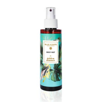 Blue Scents body mist Golden Summer 150ml, ένα δροσερό σπρέι σώματος που αποπνέει τη λάμψη και τη ζεστασιά του ελληνικού καλοκαιριού, προσφέροντας στην επιδερμίδα ενυδάτωση και ένα ανάλαφρο, ηλιόλουστο άρωμα που διαρκεί.